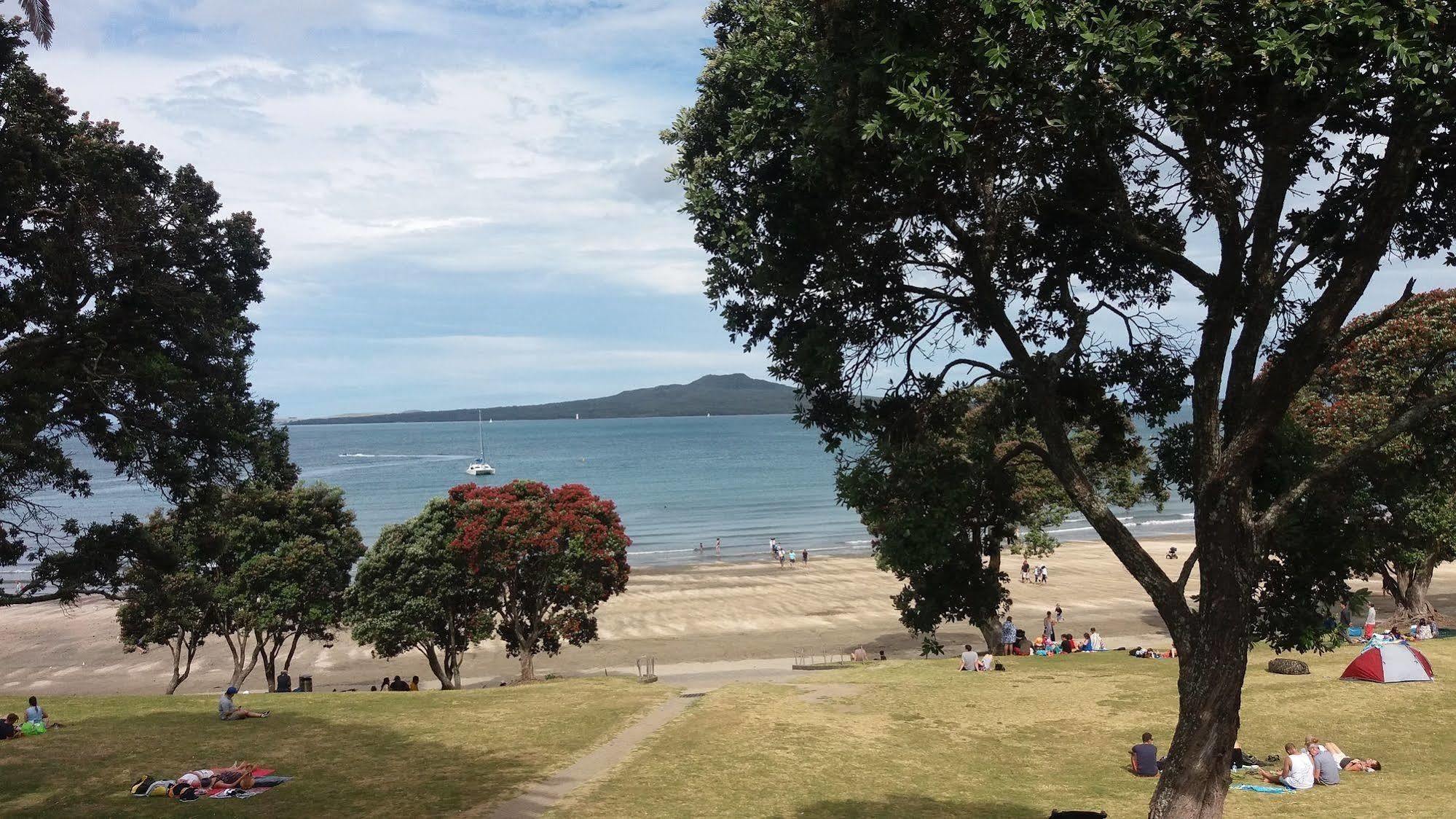 Emerald Inn On Takapuna Beach Auckland Exteriör bild